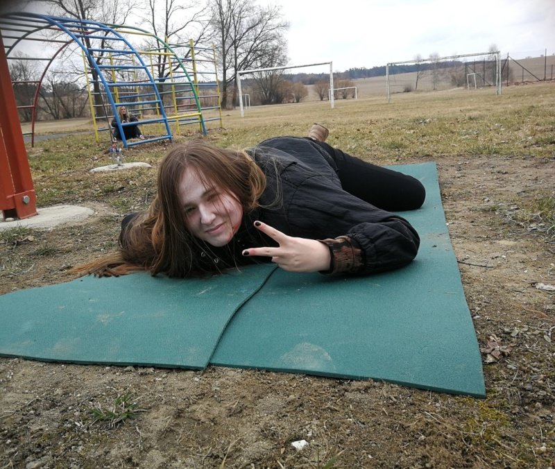 Vzdělávání a materiály 12 let poté